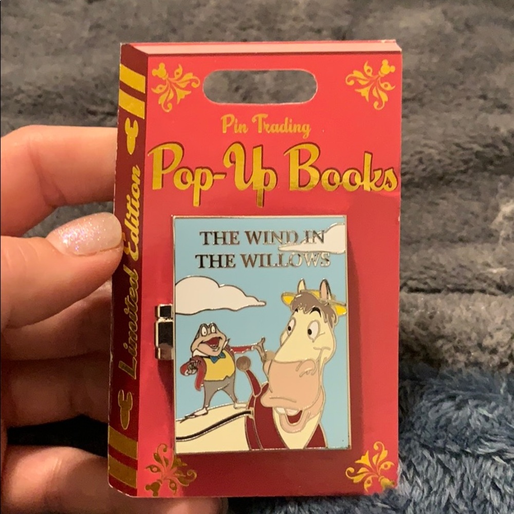 Disney Pop Up Book Pin - Brand New